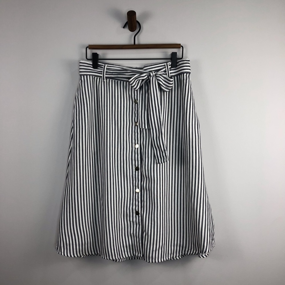 Loft blue and white striped button down skirt size 6P